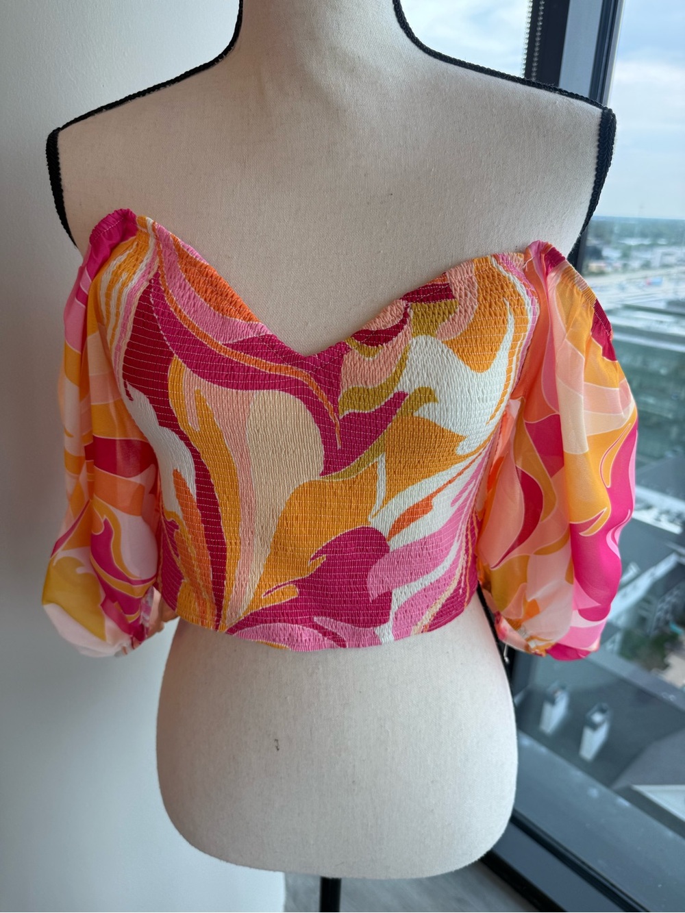 NWOT Flying Tomato Crop Top Size Medium